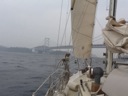 二日目午前6時40分、鳴門大橋に近づいて参りました。